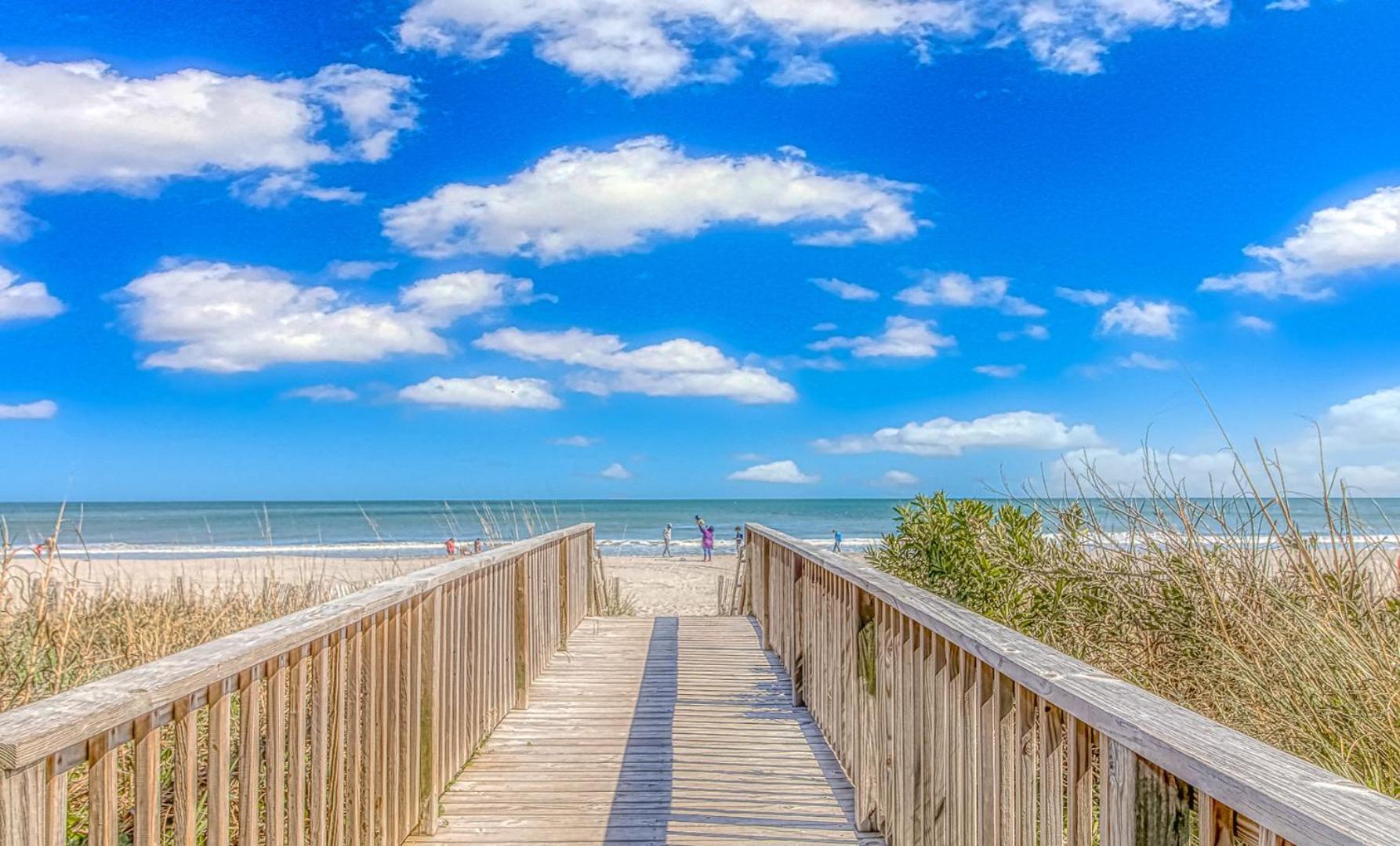 Апарт отель Good Time Charlies Oceanfront Retreat Миртл-Бич Экстерьер фото